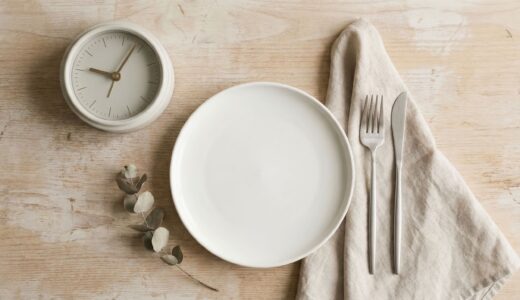 ファスティングとは？「食べない健康法」の仕組みと限界を整理する